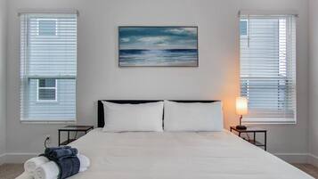 3 slaapkamers, een bureau, een strijkplank/strijkijzer, wifi