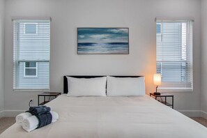 3 habitaciones, escritorio, tabla de planchar con plancha y wifi 