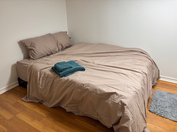 1 bedroom, iron/ironing board, free WiFi, bed sheets