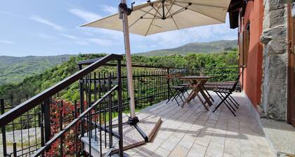 Peace and Relaxation 30 min from the sea. Ca'Liggia.