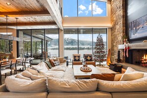 Smart-TV, peis, videospill og bordtennis