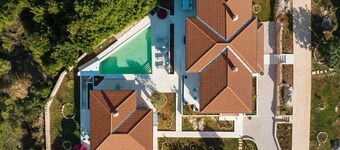 Spacious Villa with swimming pool