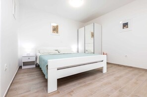 2 habitaciones, wifi gratis y ropa de cama
