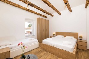1 bedroom, free WiFi, bed sheets