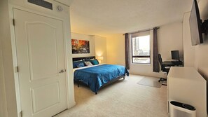 1 chambre, bureau, fer et planche à repasser, accès au Wi-Fi (inclus)