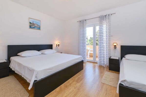 2 bedrooms, free WiFi, bed sheets