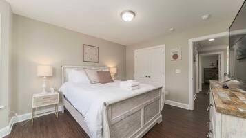 5 makuuhuonetta, silitysrauta/-lauta, Wi-Fi, vuodevaatteet