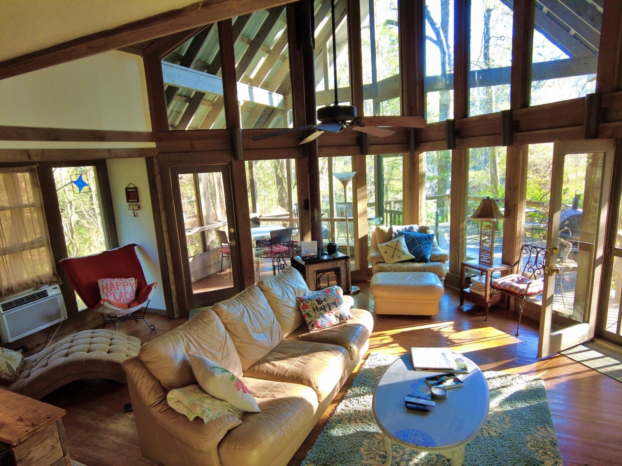 40-inch Smart TV with digital channels, Netflix, Hulu