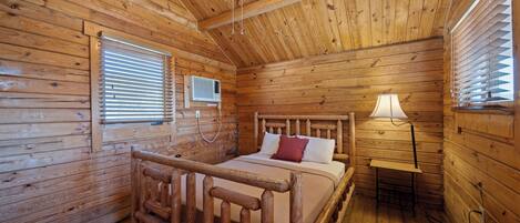 Cabaña básica, 1 cama Queen size, vista a la montaña | 1 habitación, wifi gratis y ropa de cama