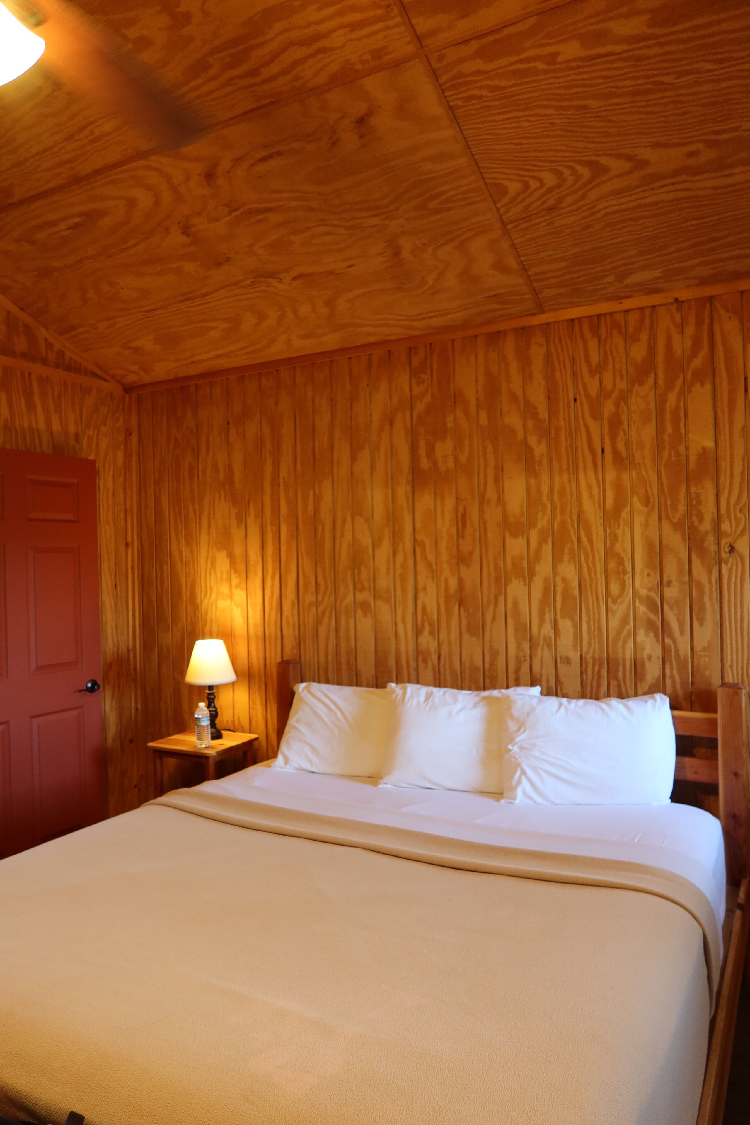 Comfort Cabin, 1 King Bed, Mountain View ADA | Bed sheets