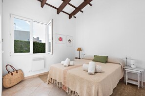 4 quartos, Wi-Fi de cortesia, roupa de cama