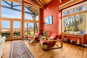 Smart TV, DVD player, books, offices - 5BR Lakefront Lake Anna with Dock, Deck, Fire Pit (Mineral)