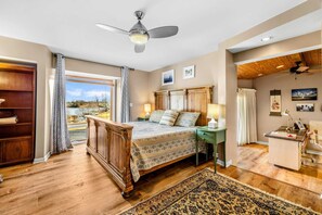 5 Schlafzimmer, Schreibtisch, Bügeleisen/Bügelbrett, kostenloses WLAN