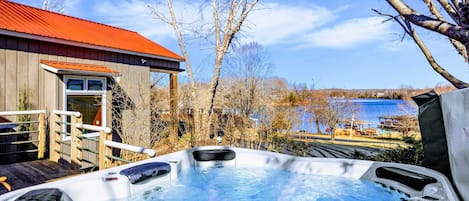 Tina de hidromasaje al aire libre