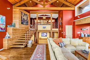 Smart TV, DVD player, books, offices - 5BR Lakefront Lake Anna with Dock, Deck, Fire Pit (Mineral)