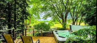 Lakefront Lake Anna with Dock, Deck, Fire Pit
