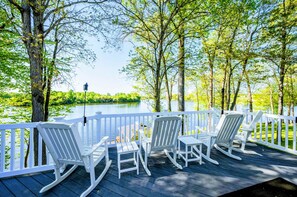 Property grounds - 6BR Lakefront Lake Anna, Views, Boat Dock, Hot Tub (Mineral)