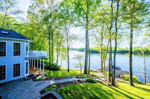 Property grounds - 6BR Lakefront Lake Anna, Views, Boat Dock, Hot Tub (Mineral)