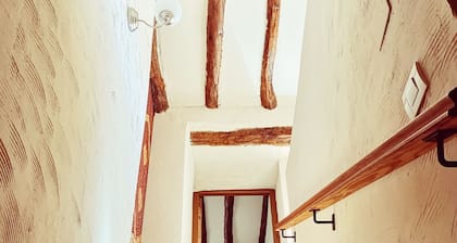 Rural house with PRIVATE swimming pool and barbecue