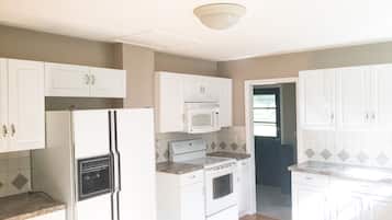 Microondas, horno y parrilla de estufa