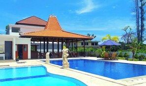 Pool - Puri Lovina Hotel (Bali)