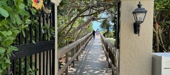 Marco Beach Ocean Resort beautiful 8th floor 2 BR beach condo overlooking Gulf