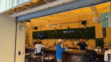 Bar (på overnatningsstedet)