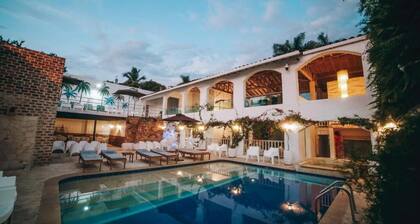 Angel de Santa Fe by Bernalo Hotels