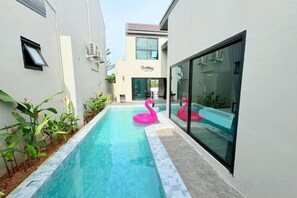 Unclassified image, 5 of 17, button - Brittany Private Pool Villa-Pattaya (Sattahip)