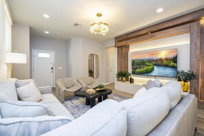 Smart TV, video games, table football - 8993- Great Family Home near Disney, private pool - Windsor at Westside Resort (Kissimmee)