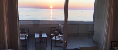 2 bedrooms, in-room safe, iron/ironing board, travel cot