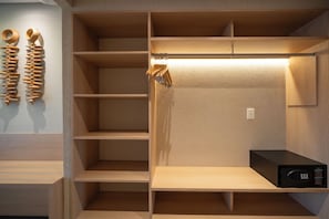 1 bedroom, minibar, laptop workspace, free cribs/infant beds