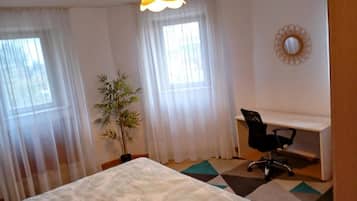 1 Schlafzimmer, BĂŒgeleisen/BĂŒgelbrett, WLAN, BettwĂ€sche