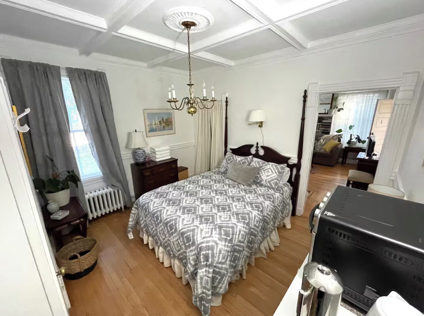 1 chambre, coffres-forts dans les chambres, fer et planche à repasser