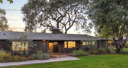 Charming 3-bedroom Farmhouse Escape in Santa Ynez