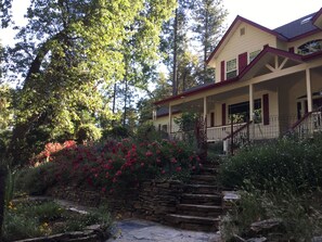 Exterior - Yosemite Firehouse Inn (Mariposa)