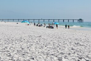 Beach - Rustic-Chic 1Bd Condo by the Beach. Fast Wi-Fi + Washer/Dryer (Fort Walton Beach)