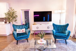 Smart TV - Rooftop Home with Skyline Downtown Views (Nashville)