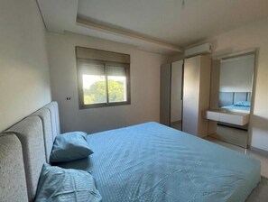 1 bedroom, WiFi - Duplex 3 bedroom  (Tabarja)