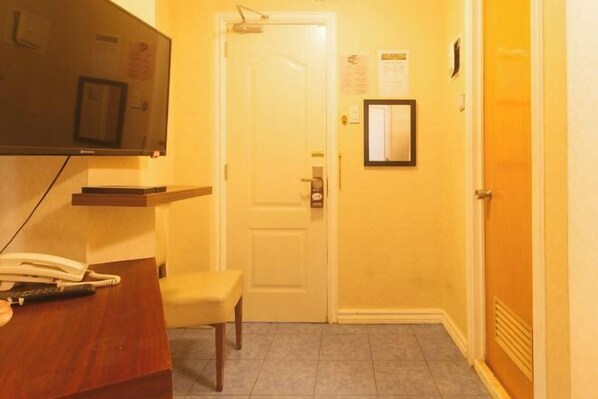 Room - RedDoorz at Emperor Manila Boutique Hotel (Manila)