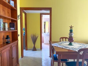 Dining - Crazi4Rome Guesthouse - Near Metro Battistini (Roma)