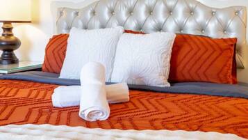 3 bedrooms, desk, iron/ironing board, WiFi