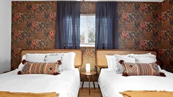 4 bedrooms, desk, free WiFi, bed sheets