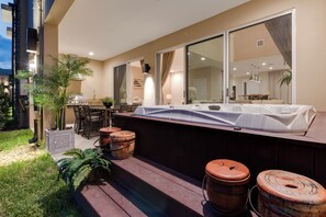 屋外ダイニングエリア