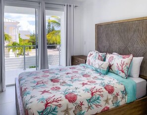 3 bedrooms, in-room safe, iron/ironing board, travel crib