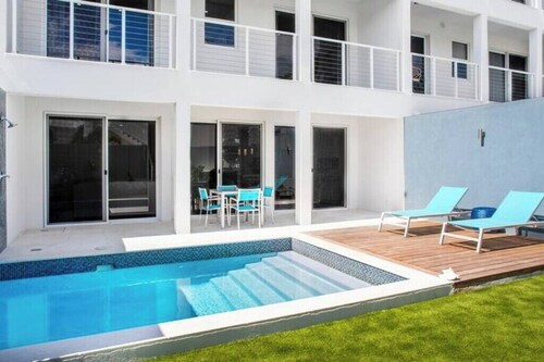 White Coral Luxury Townhouse #4
