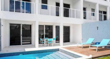 White Coral Luxury Townhouse #4