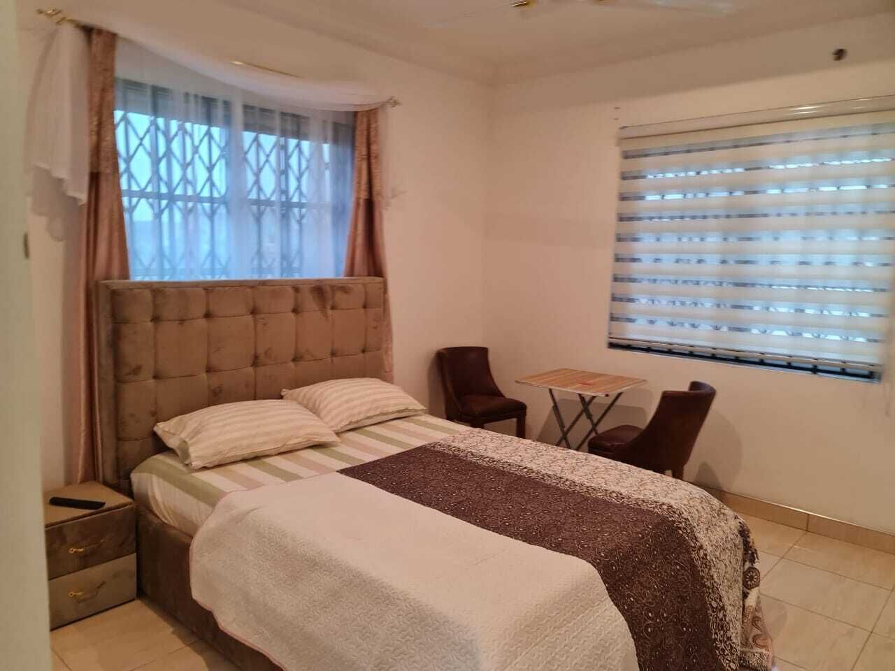 8 makuuhuonetta, silitysrauta/-lauta, Wi-Fi