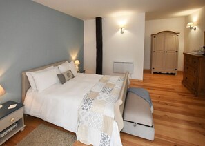 Dobbeltrom – deluxe, hageutsikt | Individuelt dekorert, individuelt innredet og wi-fi (inkludert)