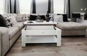 Smart TV - Charming 3-bedroom house with AC and WiFi (New Orleans)